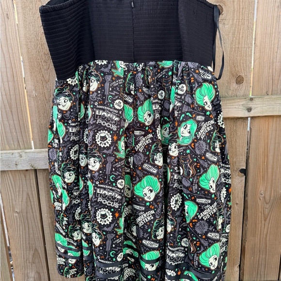 Disney Hocus Pocus Dress with Cape - Picture 6 of 10